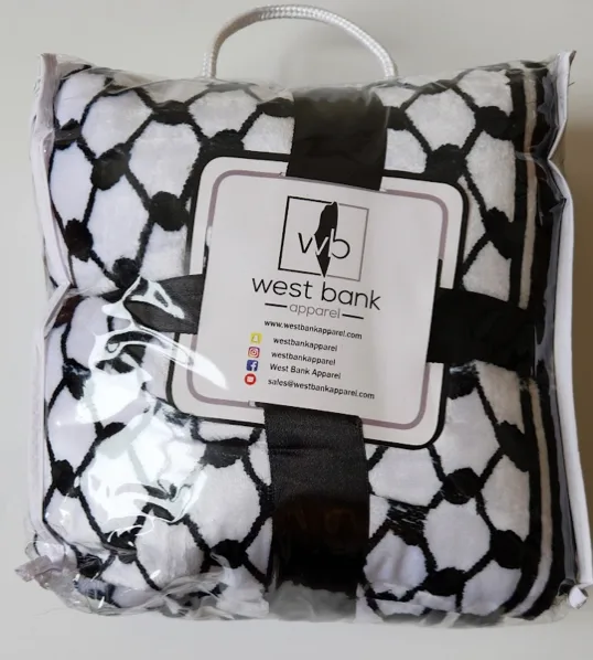 Traditional Pattern Throw Blanket